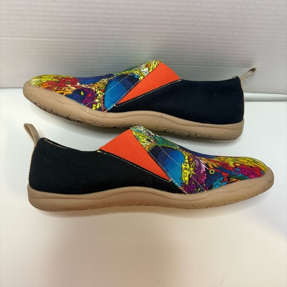 UIN Shoes - Picture 5 of 8